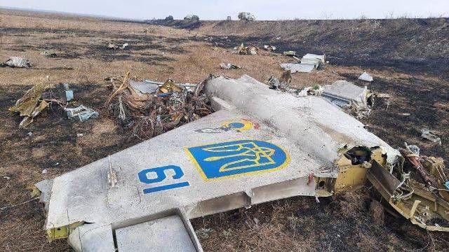 Sukhoi Su-25 derribado en Jeson 26-03 - Azul 19.jpg