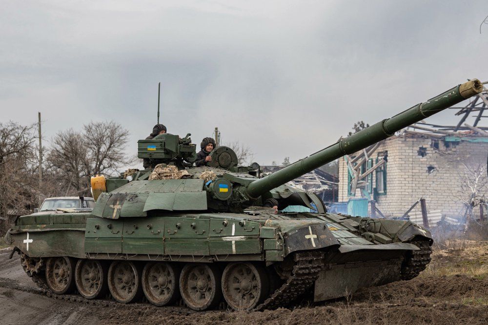 T-72AMT of Ukrainian Forces somewhere in the eastern Ukraine_7_Ene_2023.jpg