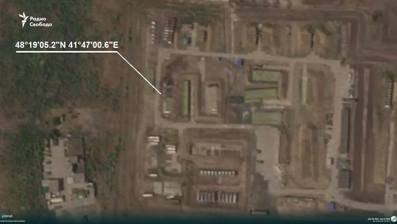 Morozovsk air base_003B.jpg