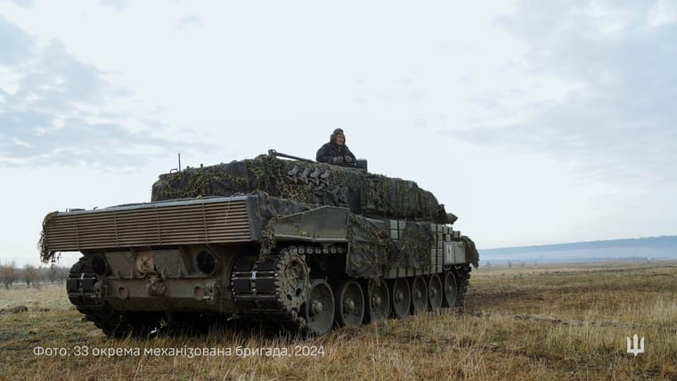 Leopard 2A4_33rd Mech Brigade_002.jpg